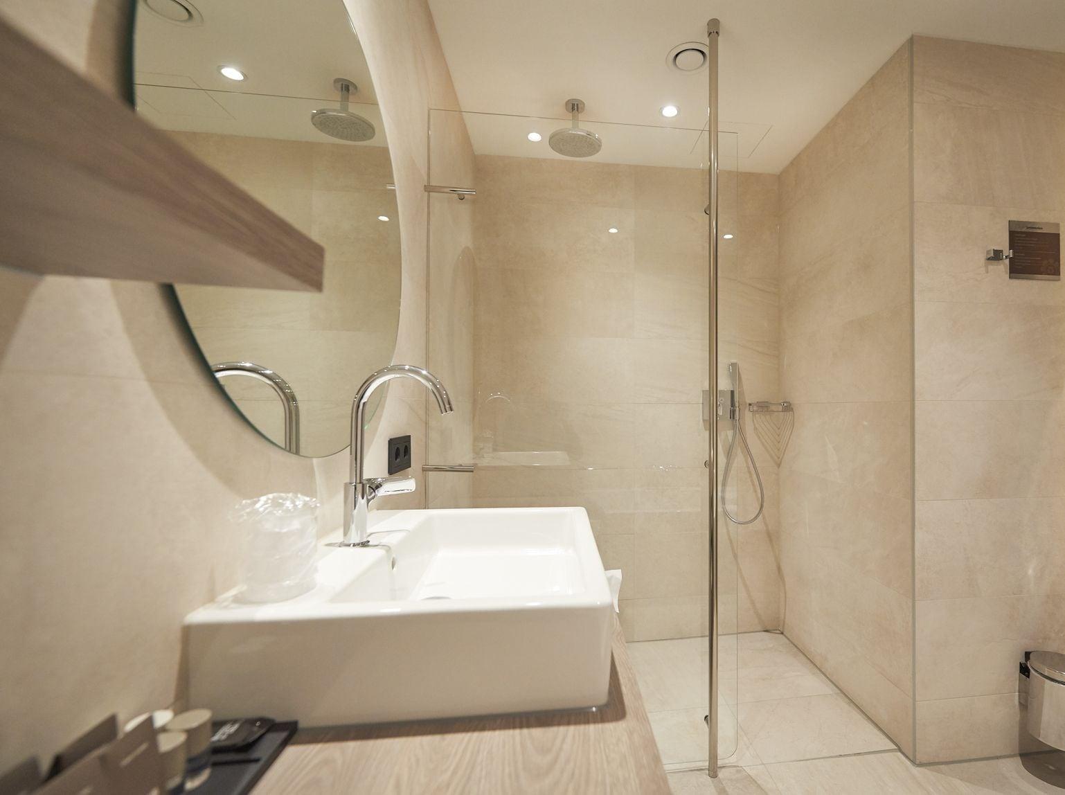 Van Der Valk Hotel Leeuwarden Kültér fotó