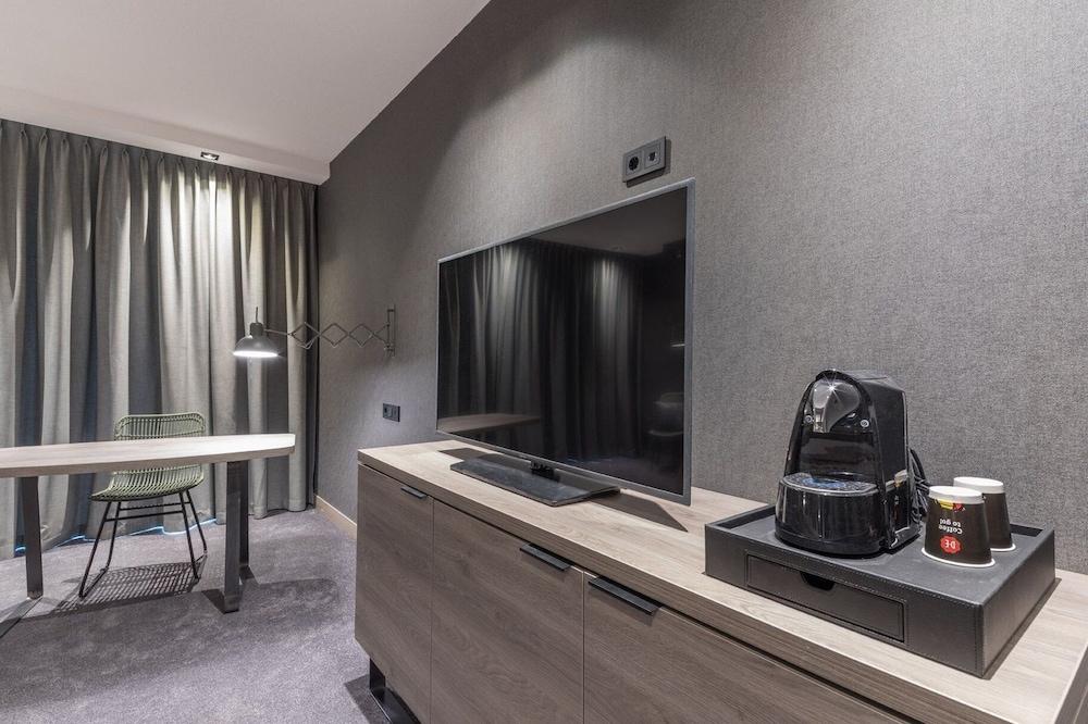 Van Der Valk Hotel Leeuwarden Kültér fotó