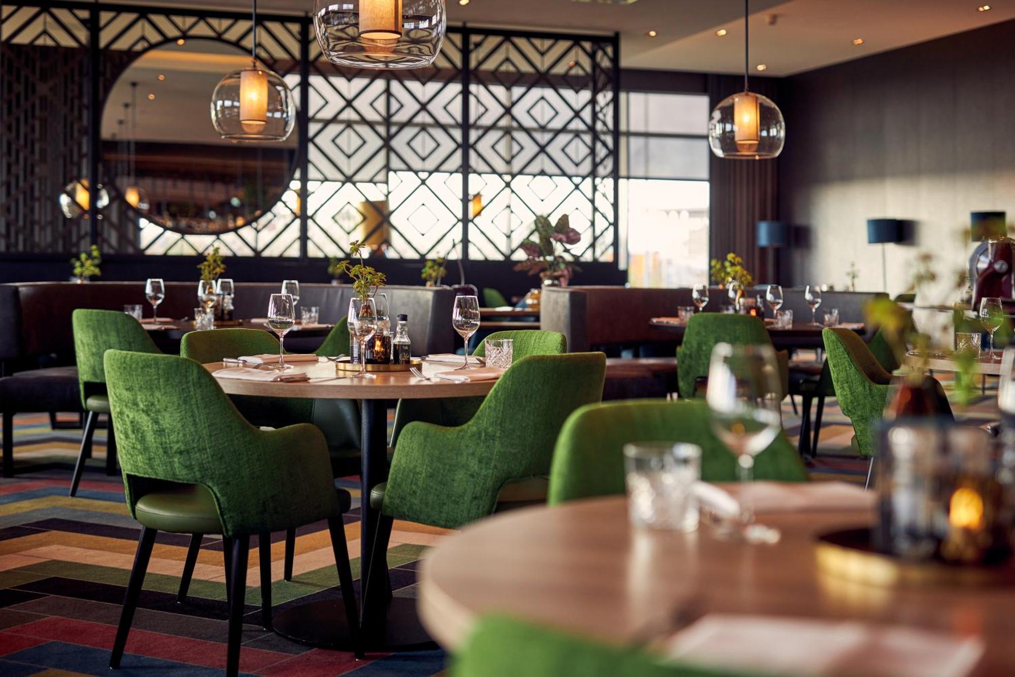Van Der Valk Hotel Leeuwarden Kültér fotó