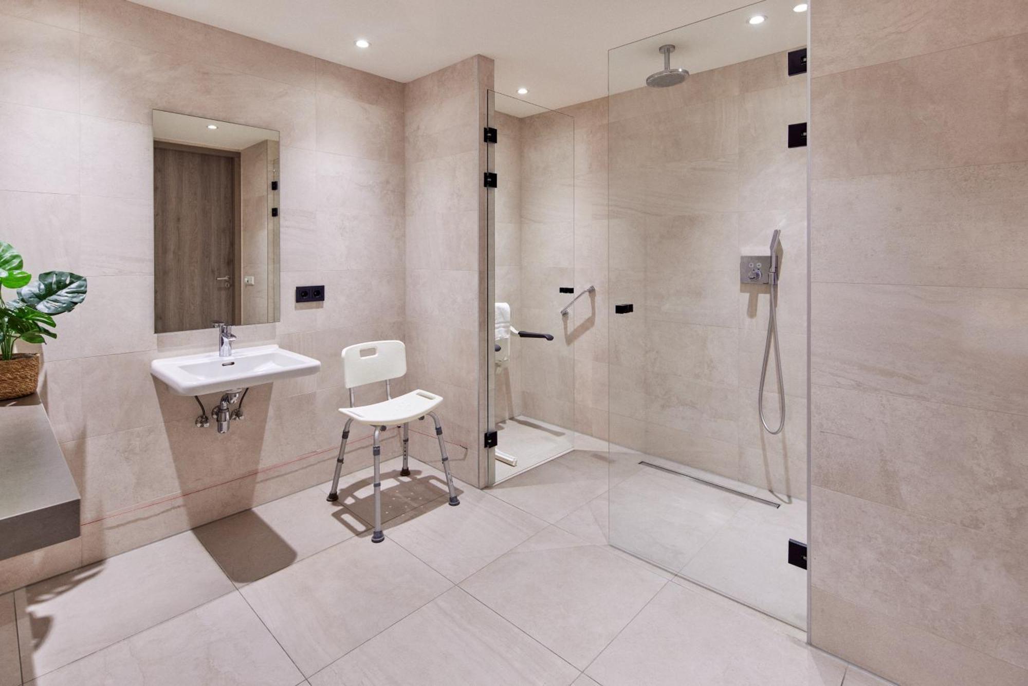 Van Der Valk Hotel Leeuwarden Szoba fotó